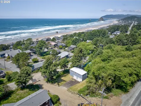 124 E Sitka Street Cannon Beach OR 97110