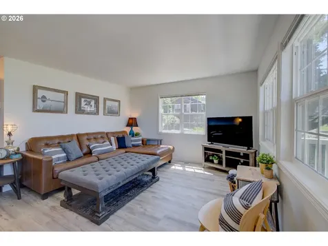 124 E Sitka Street Cannon Beach OR 97110