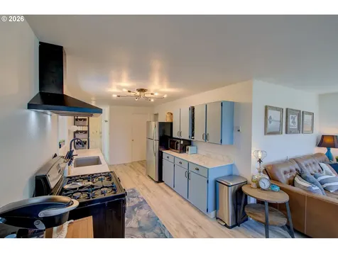 124 E Sitka Street Cannon Beach OR 97110