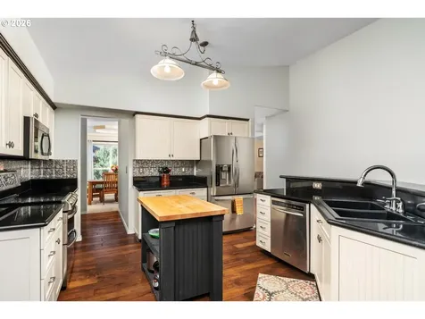 3304 NW 116th Way Vancouver WA 98685
