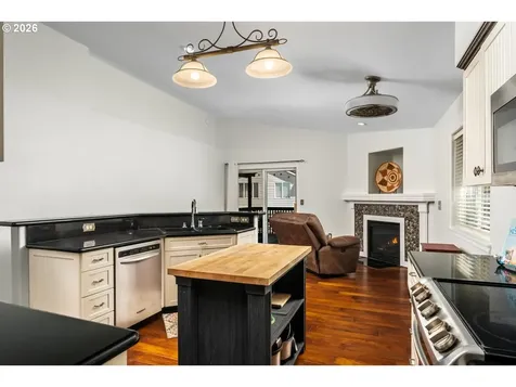 3304 NW 116th Way Vancouver WA 98685