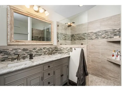 3304 NW 116th Way Vancouver WA 98685
