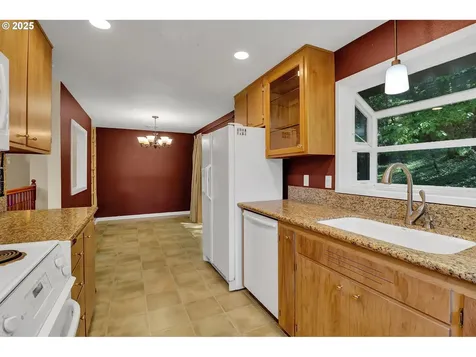 4801 Whiteaker Street Eugene OR 97405