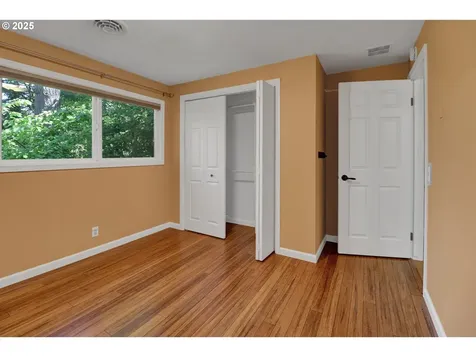 4801 Whiteaker Street Eugene OR 97405