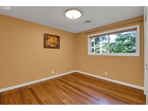 4801 Whiteaker Street Eugene OR 97405