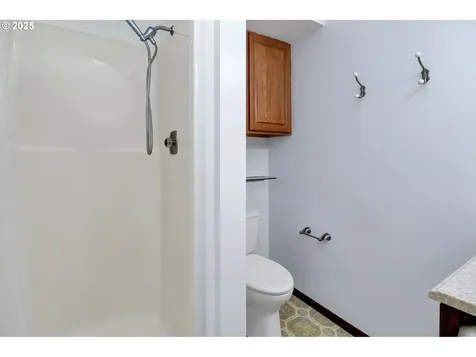 4801 Whiteaker Street Eugene OR 97405