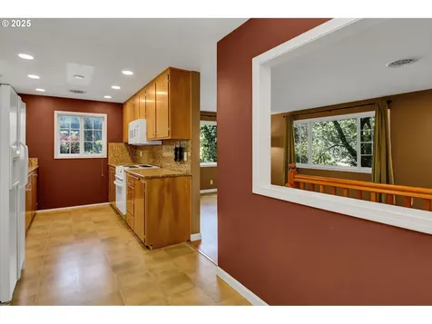 4801 Whiteaker Street Eugene OR 97405