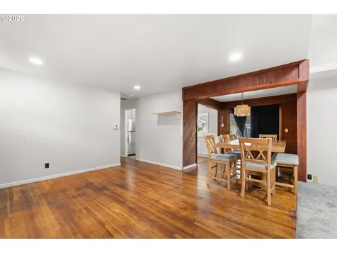 2225 SE 181st Avenue Portland OR 97233