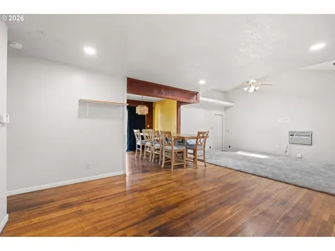 2225 SE 181st Avenue Portland OR 97233