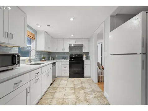 8730 NE Wygant Street Portland OR 97220