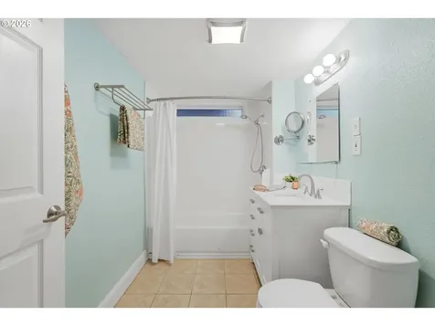 8730 NE Wygant Street Portland OR 97220