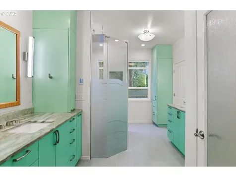 11905 SW 60th Avenue Portland OR 97219