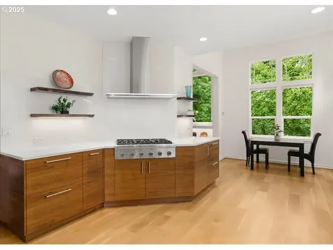11905 SW 60th Avenue Portland OR 97219