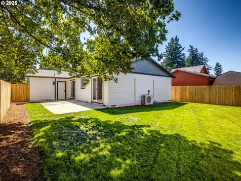 5903 SE Nehalem Street Portland OR 97206
