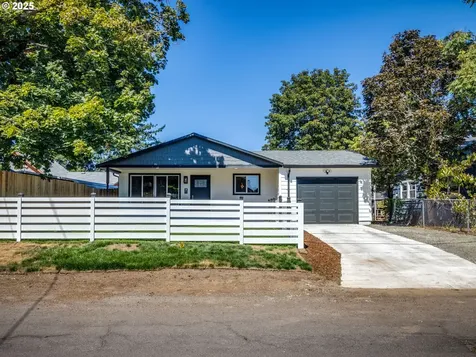5903 SE Nehalem Street Portland OR 97206