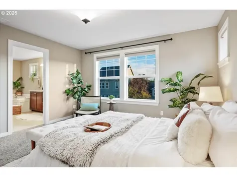 665 NE Skidmore Street Portland OR 97211