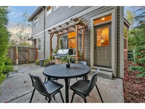 665 NE Skidmore Street Portland OR 97211