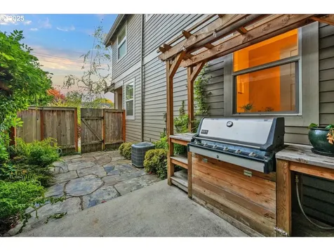 665 NE Skidmore Street Portland OR 97211