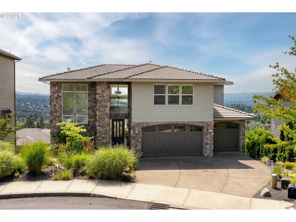 4023 NW Sunset Circle Portland OR 97229