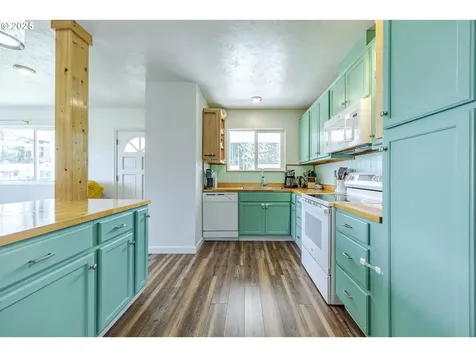 990 Barber Drive Creswell OR 97426