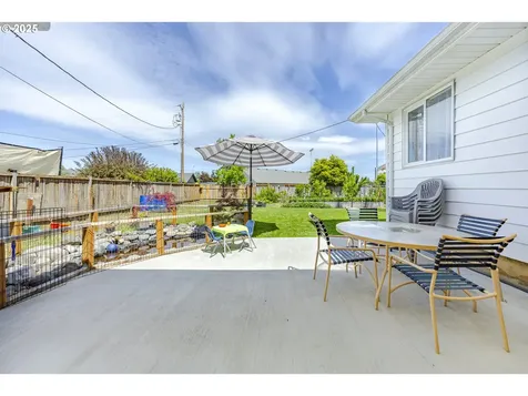 990 Barber Drive Creswell OR 97426