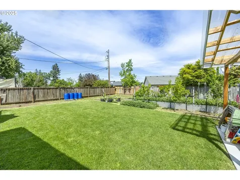 990 Barber Drive Creswell OR 97426