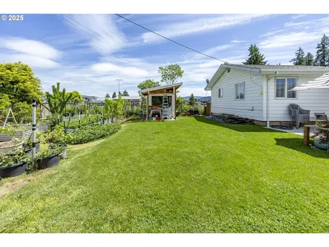 990 Barber Drive Creswell OR 97426
