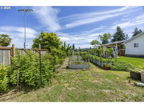 990 Barber Drive Creswell OR 97426