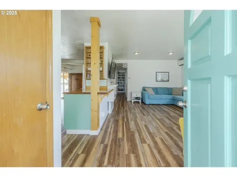 990 Barber Drive Creswell OR 97426