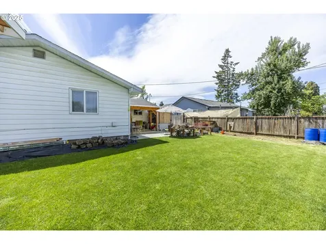 990 Barber Drive Creswell OR 97426