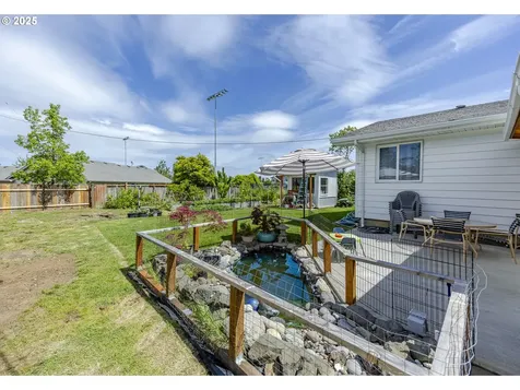 990 Barber Drive Creswell OR 97426