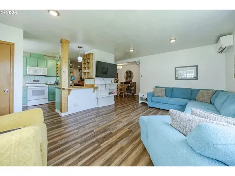 990 Barber Drive Creswell OR 97426