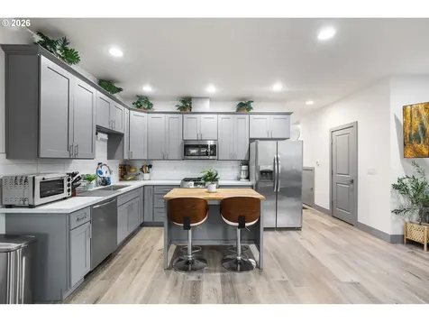 2896 SE 87th Avenue Portland OR 97266