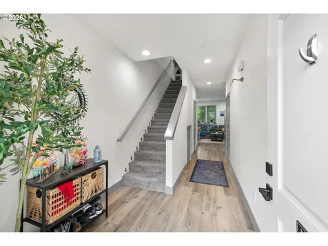 2896 SE 87th Avenue Portland OR 97266