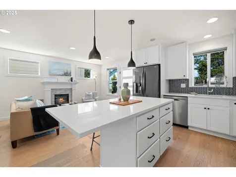 6505 SE Clatsop Street Portland OR 97206