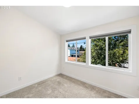 6505 SE Clatsop Street Portland OR 97206