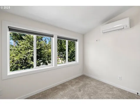 6505 SE Clatsop Street Portland OR 97206