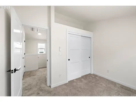 6505 SE Clatsop Street Portland OR 97206