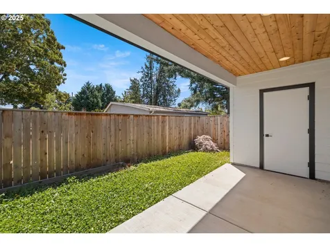 6505 SE Clatsop Street Portland OR 97206