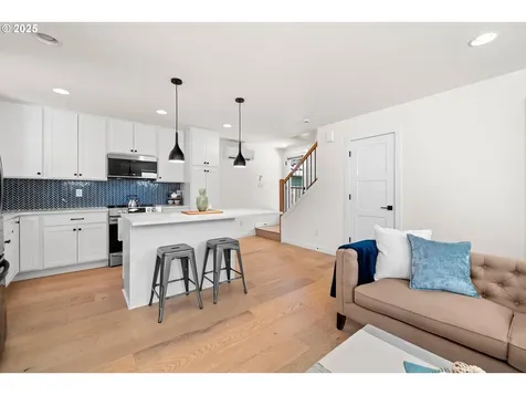 6505 SE Clatsop Street Portland OR 97206