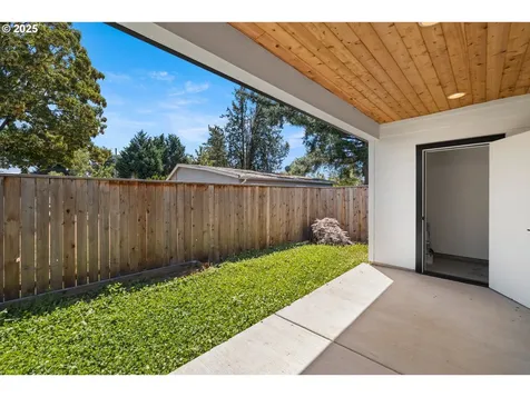 6505 SE Clatsop Street Portland OR 97206