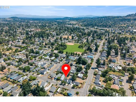 6505 SE Clatsop Street Portland OR 97206