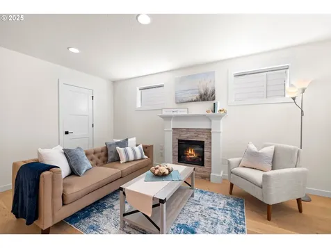 6505 SE Clatsop Street Portland OR 97206