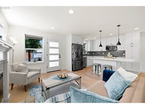 6505 SE Clatsop Street Portland OR 97206