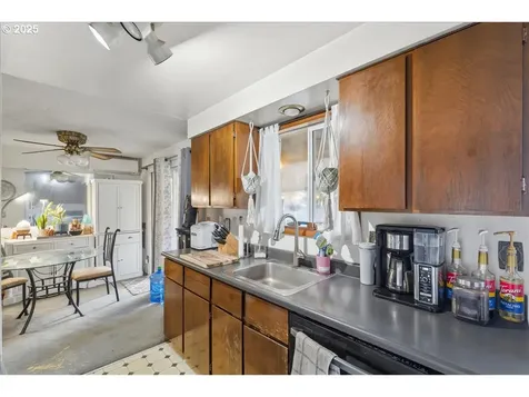 6155 SW Shannon Court Beaverton OR 97008