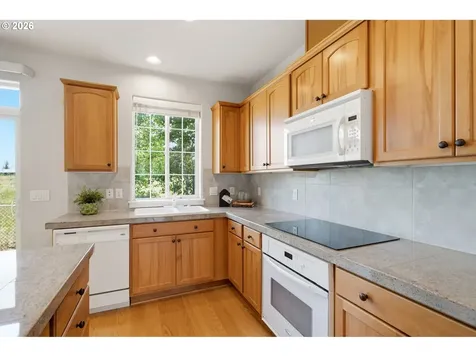 738 NE 73rd Avenue Hillsboro OR 97124