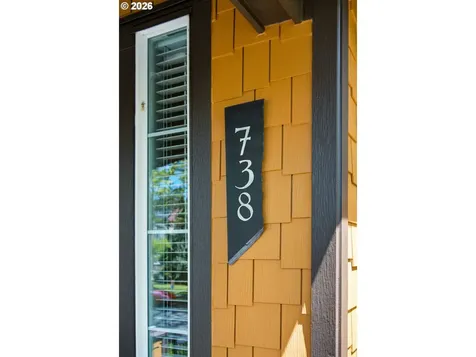 738 NE 73rd Avenue Hillsboro OR 97124