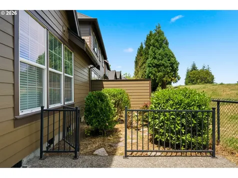 738 NE 73rd Avenue Hillsboro OR 97124