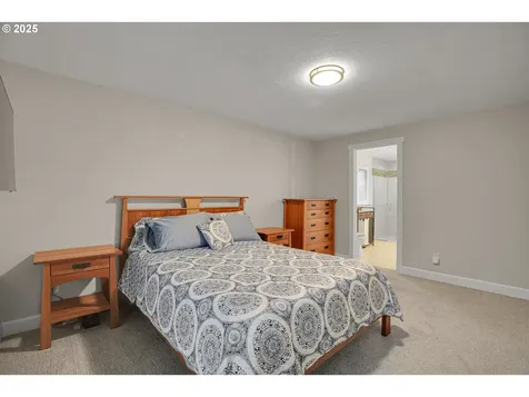 3615 SW Huber Street Portland OR 97219