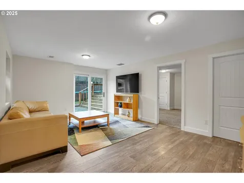 3615 SW Huber Street Portland OR 97219